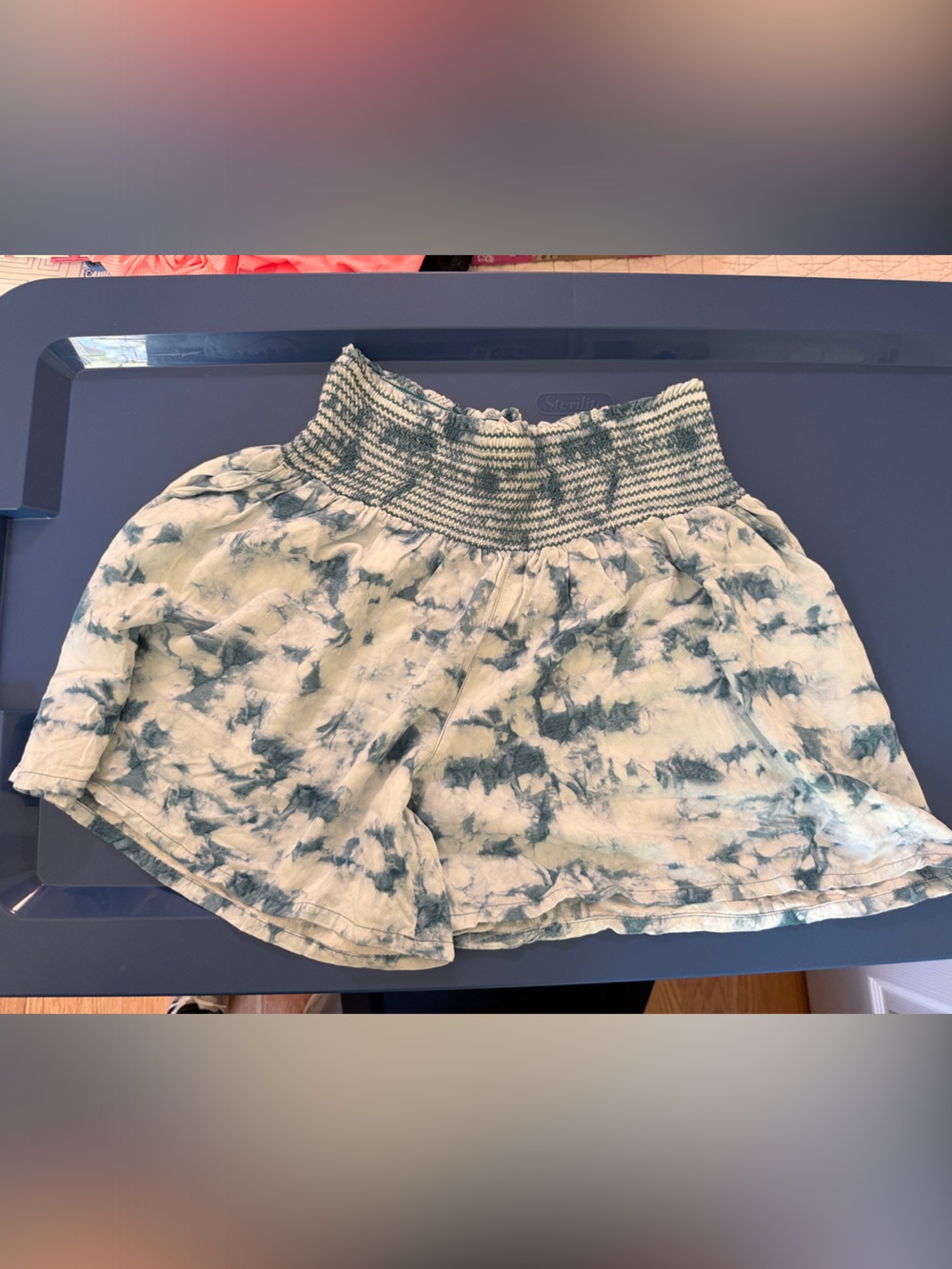 Tie-Dye Smocked Waistband Carve Design Shorts - Blue Green